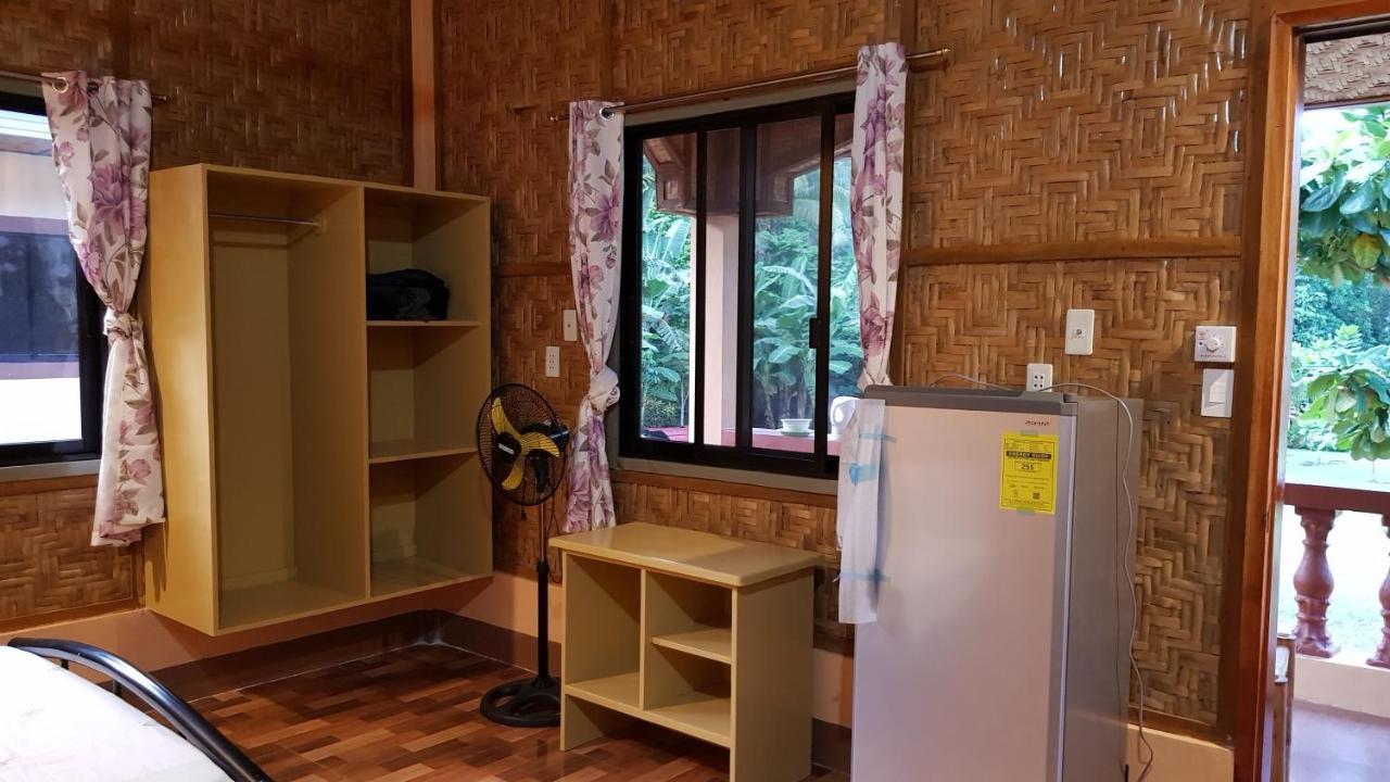 Paco'S Garden Home Stay Мамбахао Экстерьер фото