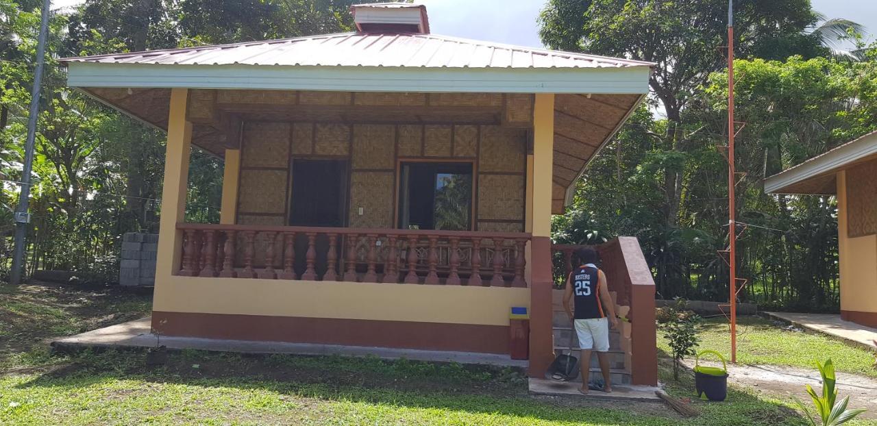 Paco'S Garden Home Stay Мамбахао Экстерьер фото