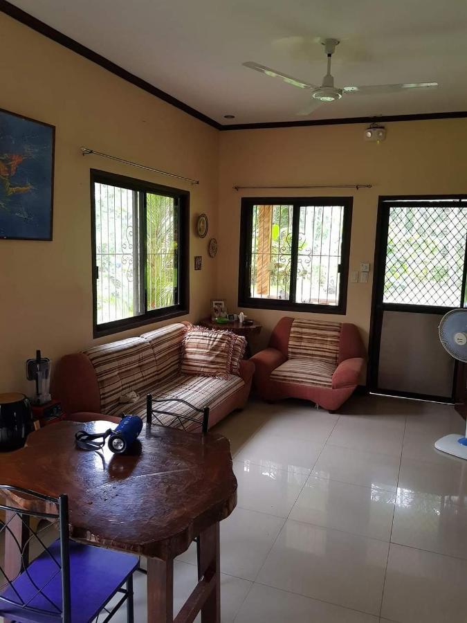 Paco'S Garden Home Stay Мамбахао Экстерьер фото